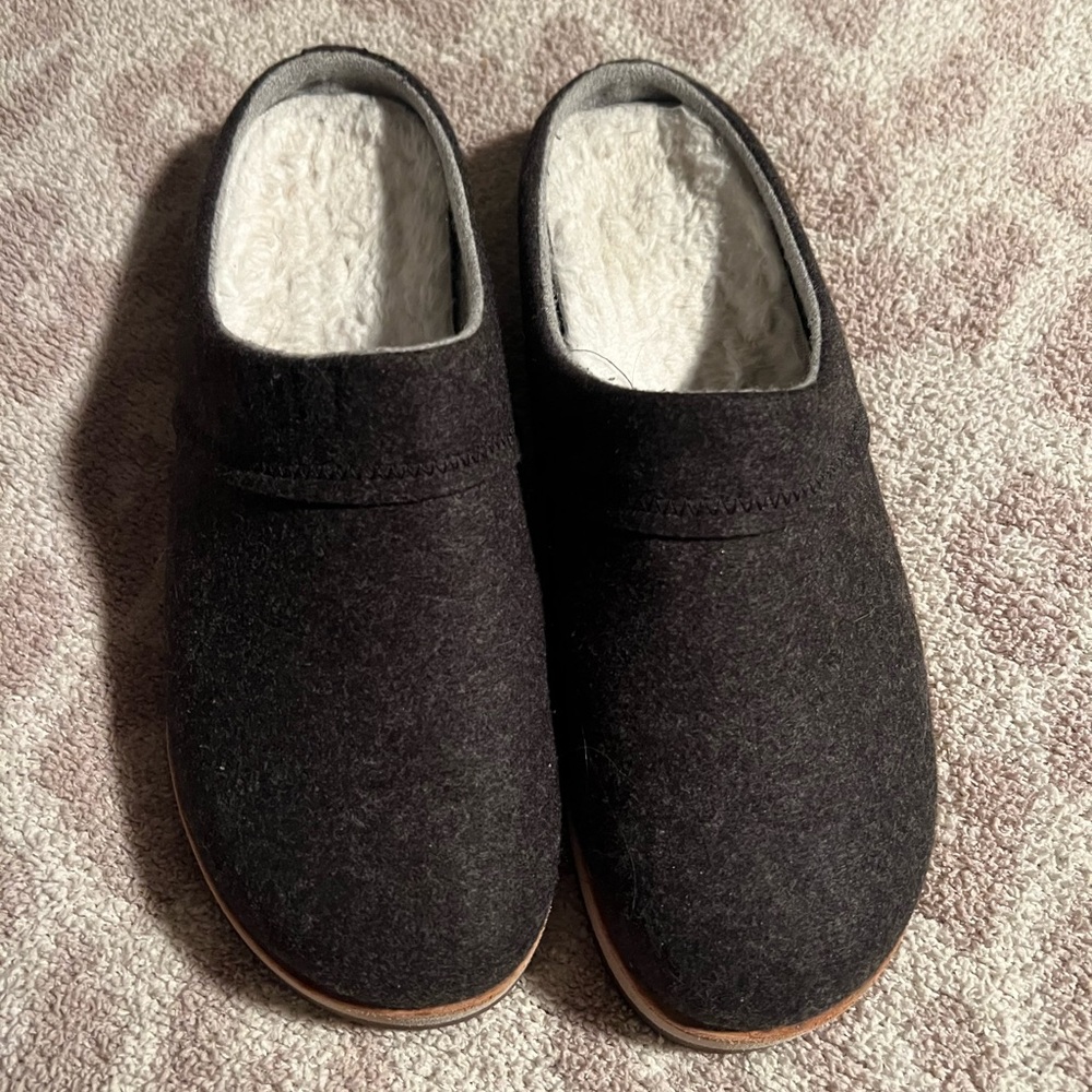 Woman's Dark Gray Slip-On Shoes